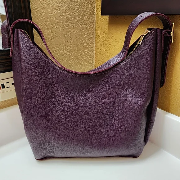 Portland Leather Goods Medium Aspen Shoulder Bag - Picture 2 of 6